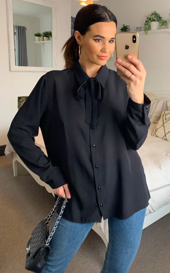 Brand new 🌟 HOXTON GAL Tie Neck Oversized Crepe Top In Black 👏 - Image 2