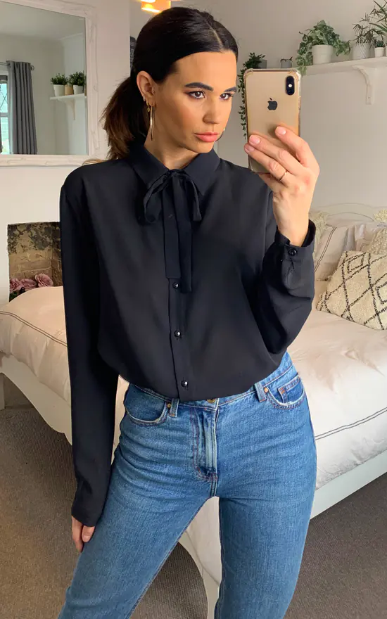 Brand new 🌟 HOXTON GAL Tie Neck Oversized Crepe Top In Black 👏 - Image 4