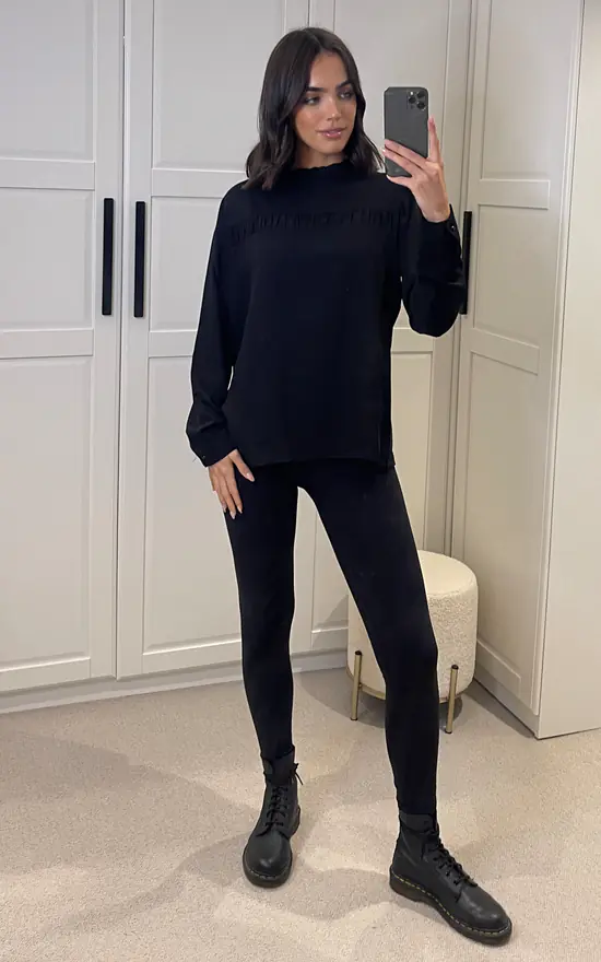 Best reviews of ๐ HOXTON GAL Relaxed Fit Long Sleeves Ruffle Detailed Top In Black ๐ฅฐ - Image 2