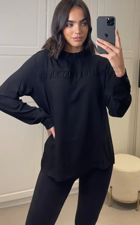 Best reviews of ๐ HOXTON GAL Relaxed Fit Long Sleeves Ruffle Detailed Top In Black ๐ฅฐ - Image 3
