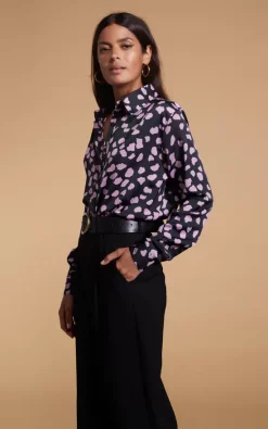 Coupon ✔️ Dancing Leopard Nevada 👚 Shirt In Pink On Black Cloud 🎁