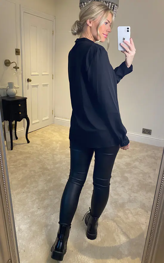 Budget 🥰 HOXTON GAL Oversized Long Sleeves Brooch Detailed Top In Black 🤩 - Image 4