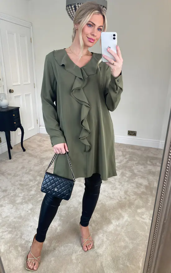 Best Sale ๐ฏ HOXTON GAL Relaxed Fit Long Sleeves Satin Tunic Top With Ruffle Details In Khaki โจ - Image 3