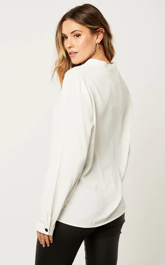 Cheapest ๐ HOXTON GAL Oversized Long Sleeves Top With Button Details In White ๐ - Image 4