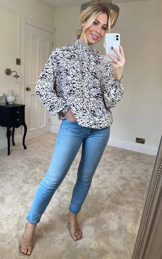 Best deal ✨ KURT MULLER High Frill Neck Leopard Top In Cream ❤️ - Image 3