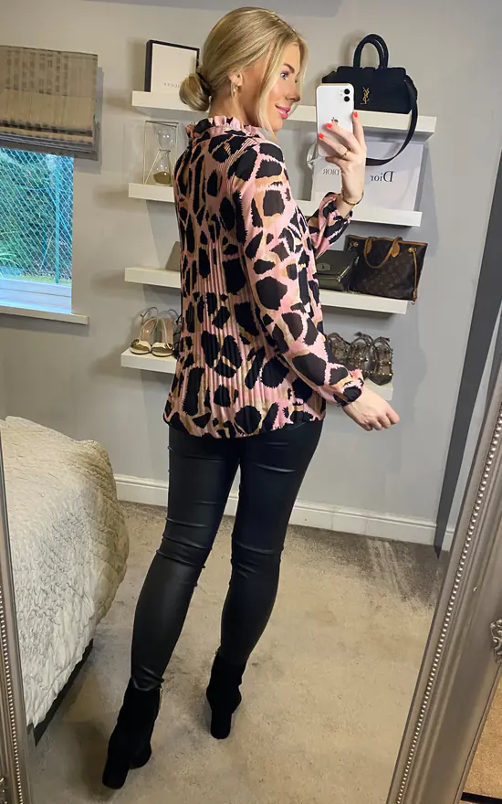 Best reviews of ✔️ KURT MULLER Giraffe Print Pleated High Neck Blouse In Pink ⌛ - Image 4