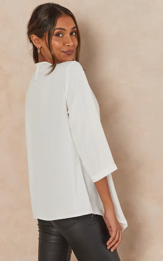Budget ๐คฉ HOXTON GAL Oversized 3/4 Sleeves V Neck Detailed Layered Satin Blouse In White ๐คฉ - Image 4