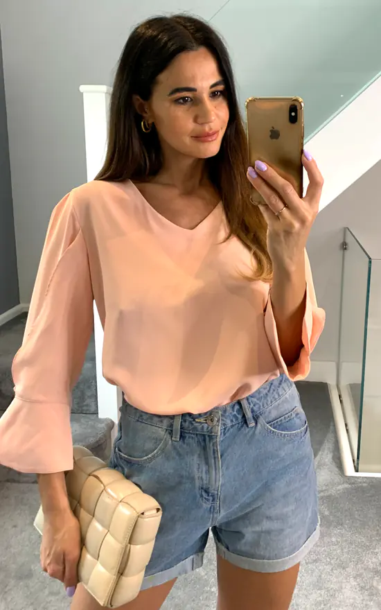 Flash Sale 👏 HOXTON GAL Long Sleeves Detailed Cuff Blouse With V Neck In Pink 🥰