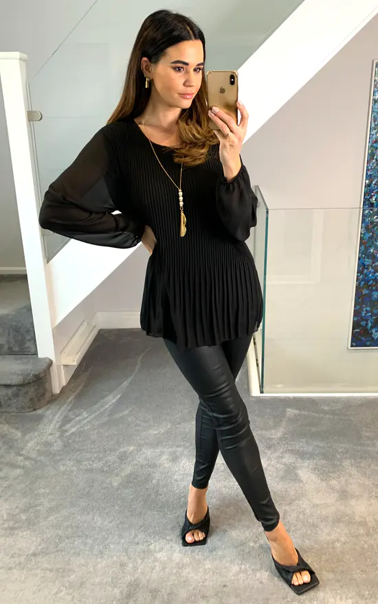Discount ๐ HOXTON GAL Long Sleeves Oversized Pleated Top With Necklace In Black ๐ - Image 2