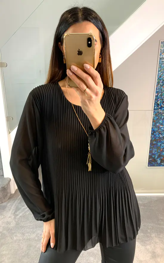 Discount ๐ HOXTON GAL Long Sleeves Oversized Pleated Top With Necklace In Black ๐ - Image 3