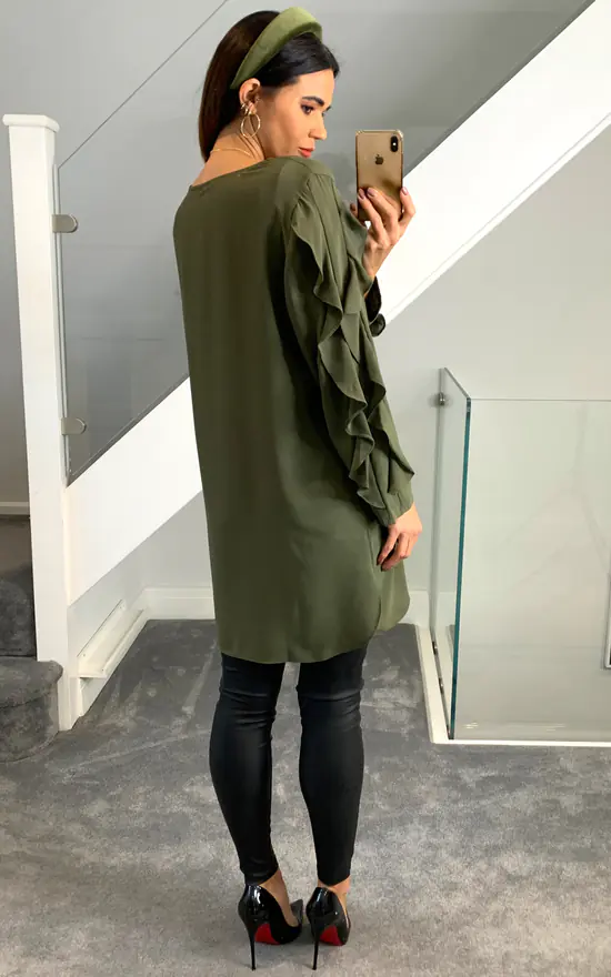Brand new 🥰 HOXTON GAL Oversized Ruffle Sleeves Relaxed Fit Tunic In Khaki ⌛ - Image 4