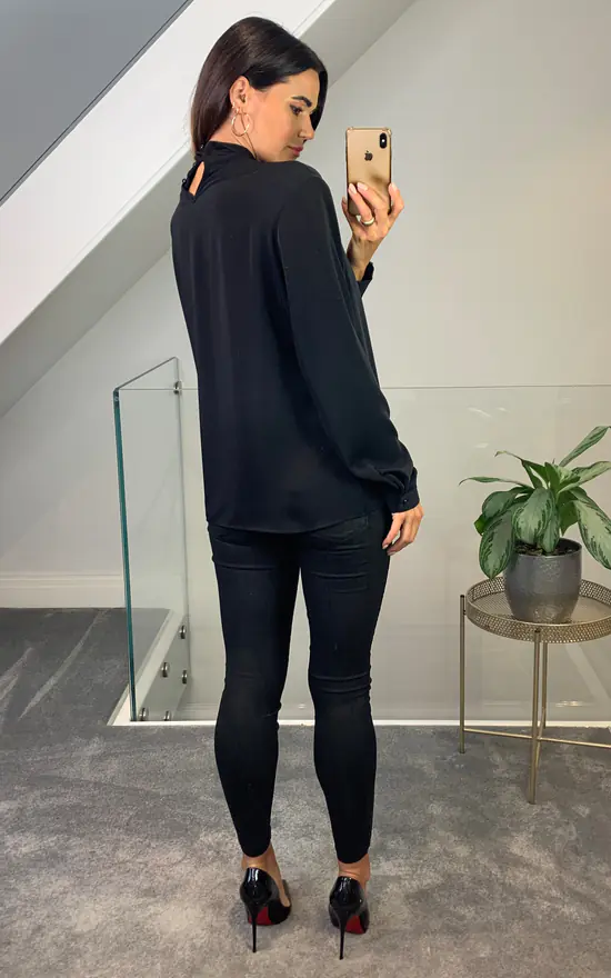 Cheap ๐คฉ HOXTON GAL Oversized Long Sleeves Tie Neck Top In Black ๐ฏ - Image 4