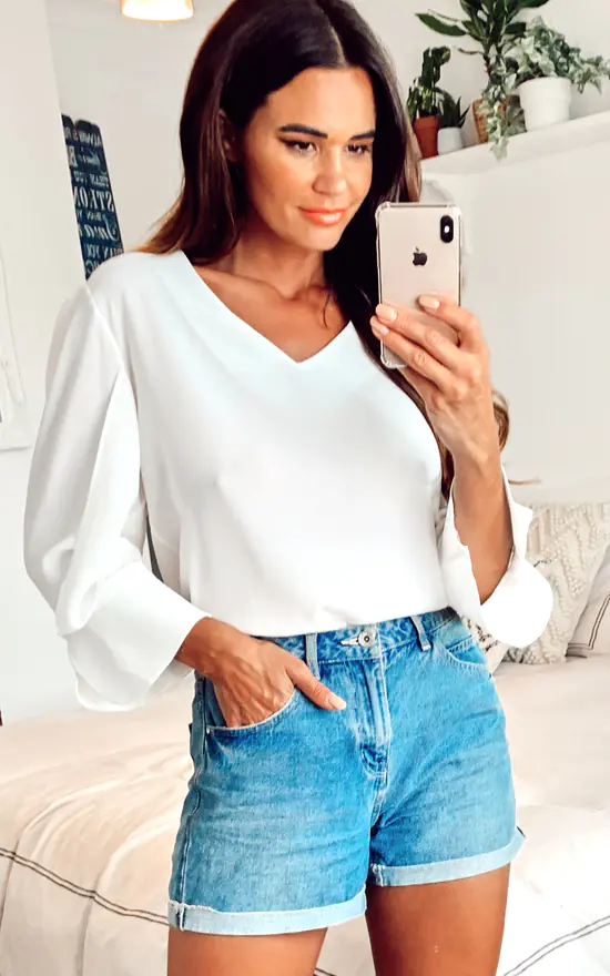 Brand new 👍 HOXTON GAL V Neck Oversized Crepe Top In White ❤️ - Image 2