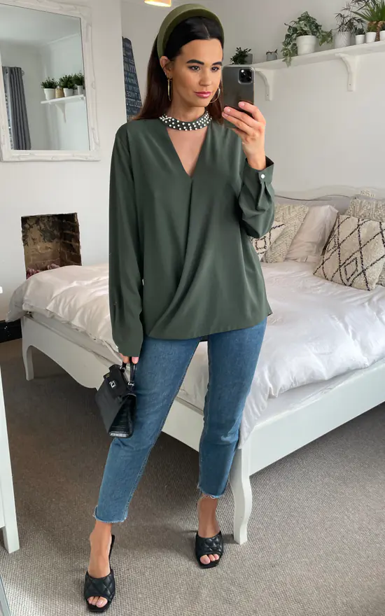Brand new ⌛ HOXTON GAL Long Sleeves Oversized Top With Pearl Detail Collar In Khaki ✔️ - Image 2