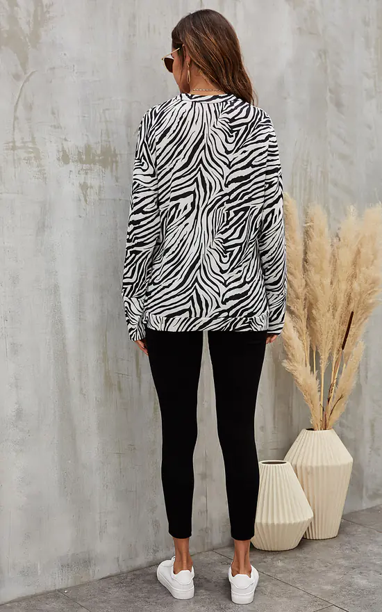 Hot Sale ๐งจ FS Collection Oversized White & Black Zebra Print Sweatshirt ๐ฅฐ - Image 2