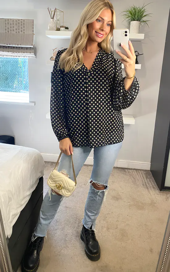 Best Pirce โค๏ธ KURT MULLER Royal Blue Polka Dot V Neck Blouse ๐ - Image 3