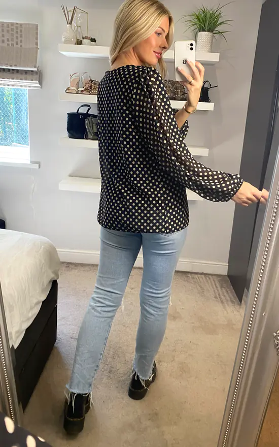 Best Pirce โค๏ธ KURT MULLER Royal Blue Polka Dot V Neck Blouse ๐ - Image 4