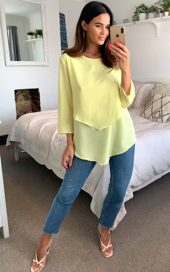 Best reviews of ๐ HOXTON GAL 3/4 Sleeve Relaxed Layered Crepe Top With Necklace In Yellow ๐