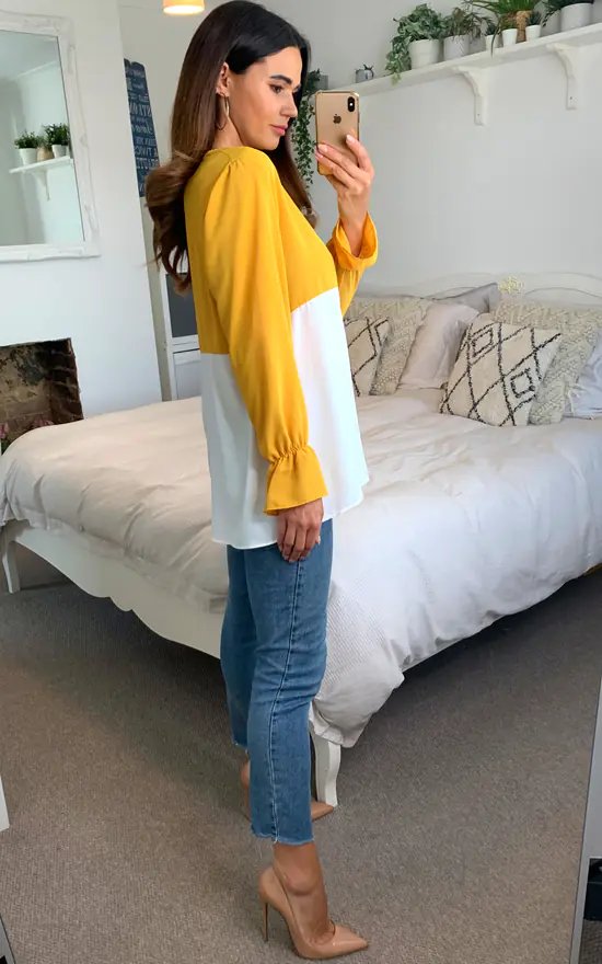 Deals 🥰 HOXTON GAL Long Sleeve Relaxed Fit Block Crepe Top With Necklace In Mustard And White 🎉 - Image 3