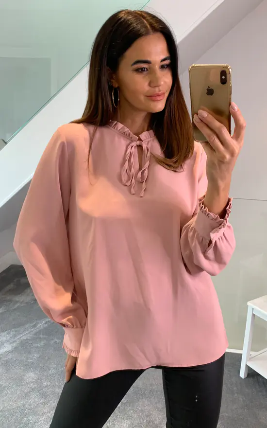 Best Sale ๐คฉ HOXTON GAL Oversized Tie Ruffle Neck Top In Pink โ - Image 3