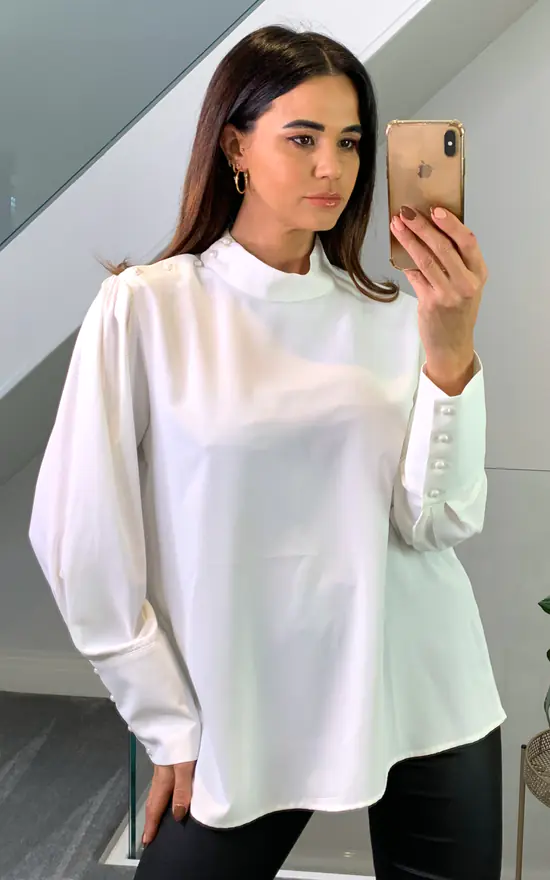 Deals ๐ HOXTON GAL Oversized Turtleneck Top With Long Sleeves In White ๐ฏ