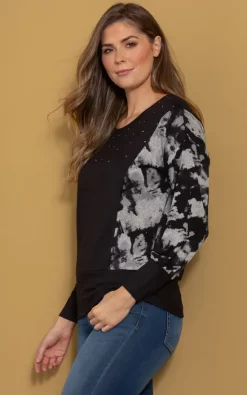 Brand new 🔥 Klass Embellished Batwing Panel Knitted Top Black 🥰