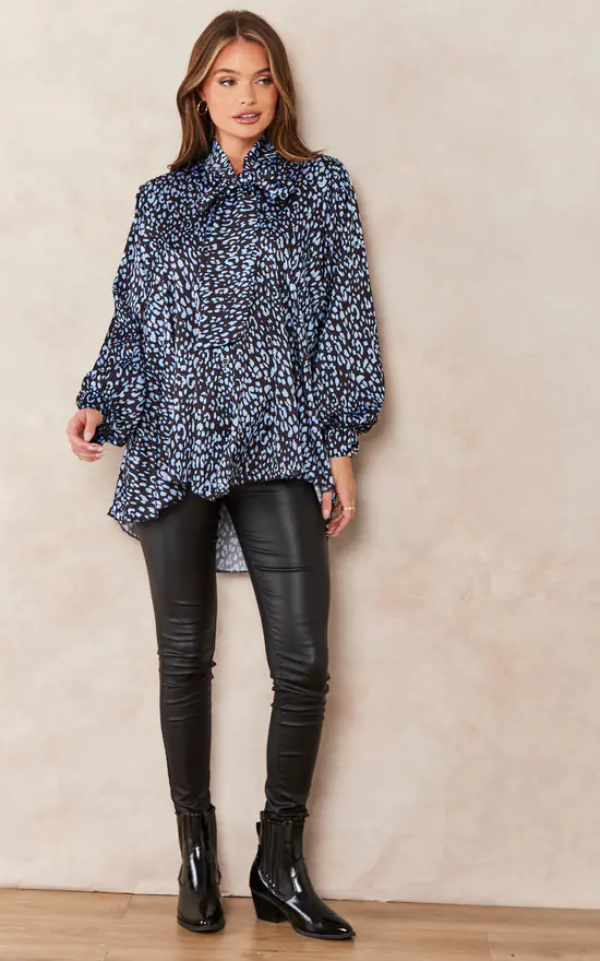 Cheapest โจ Jenerique Oversize Bowl Neck Blouse In Blue/Black Print ๐ฅฐ - Image 2