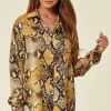 Brand new 💯 CY Boutique Silky Long Sleeve 👕 Shirt In Yellow Snakeskin Print 🥰