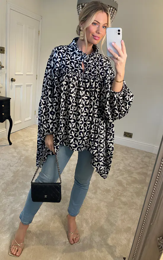 Best Sale ๐ Malissa J Collection Oversized High Neck Balloon Sleeve Blouse In Mono โ๏ธ